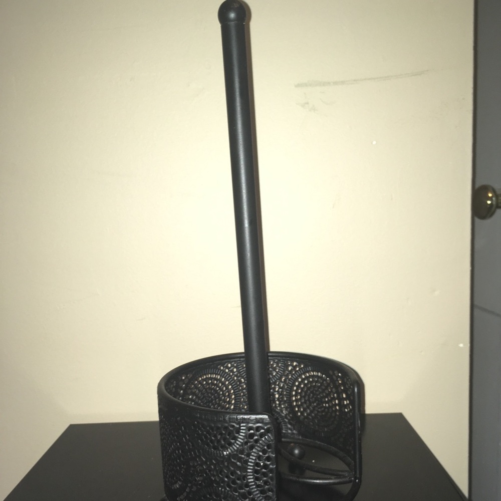 Paper towel holder